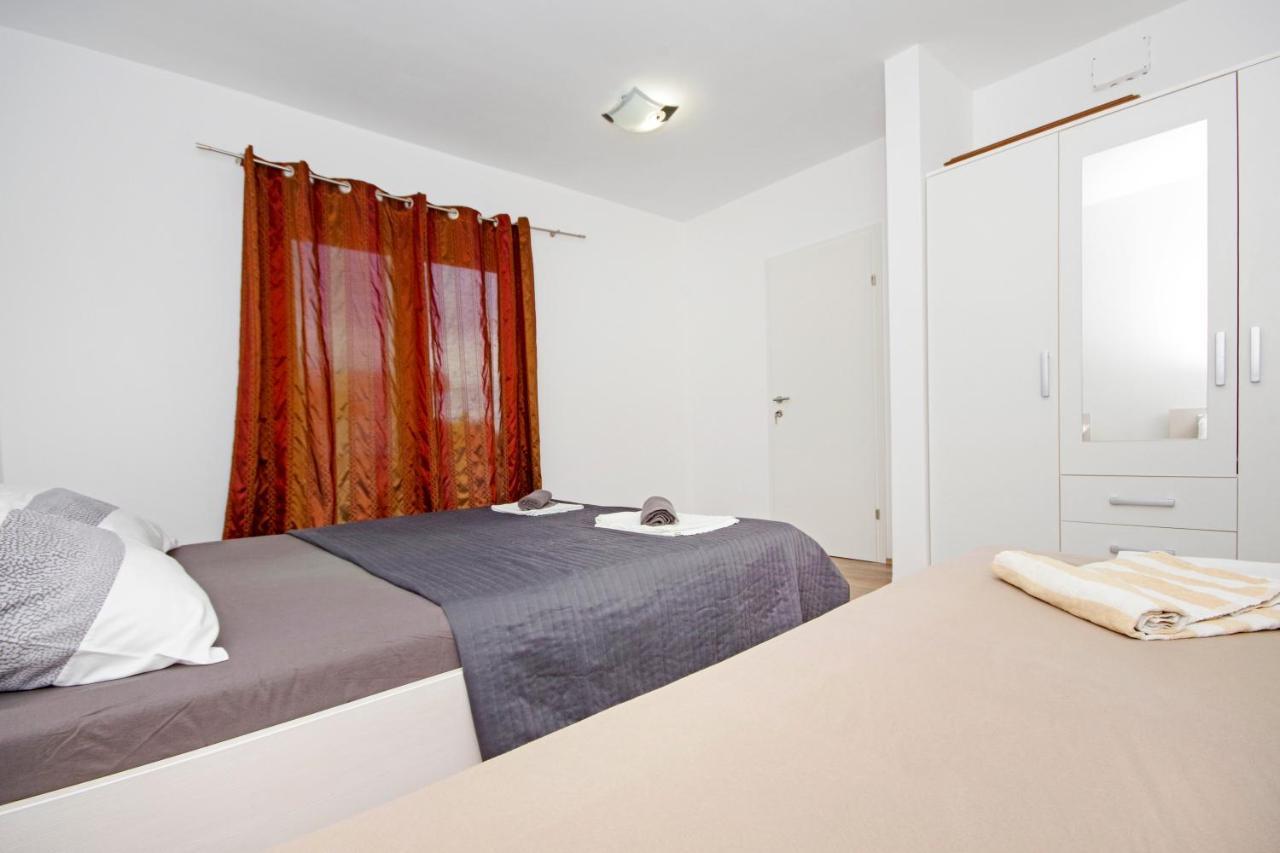 Apartmani Andrija Živogošće Екстериор снимка